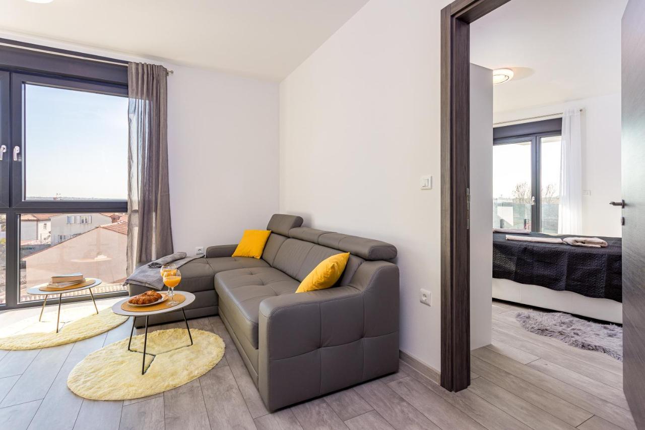 Apartment M****, New City Apartment + Parking プーラ エクステリア 写真
