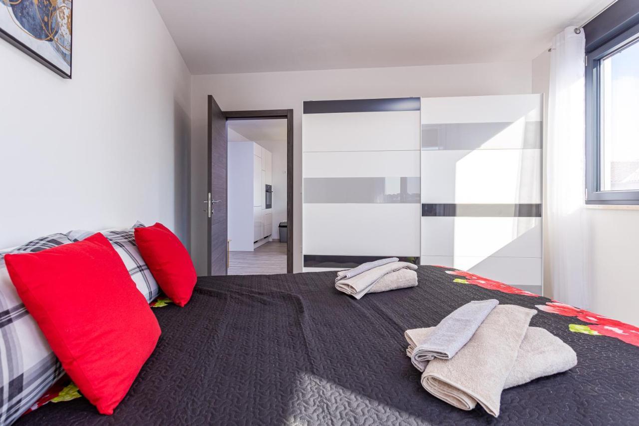 Apartment M****, New City Apartment + Parking プーラ エクステリア 写真
