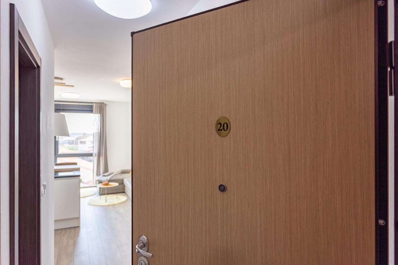 Apartment M****, New City Apartment + Parking プーラ エクステリア 写真