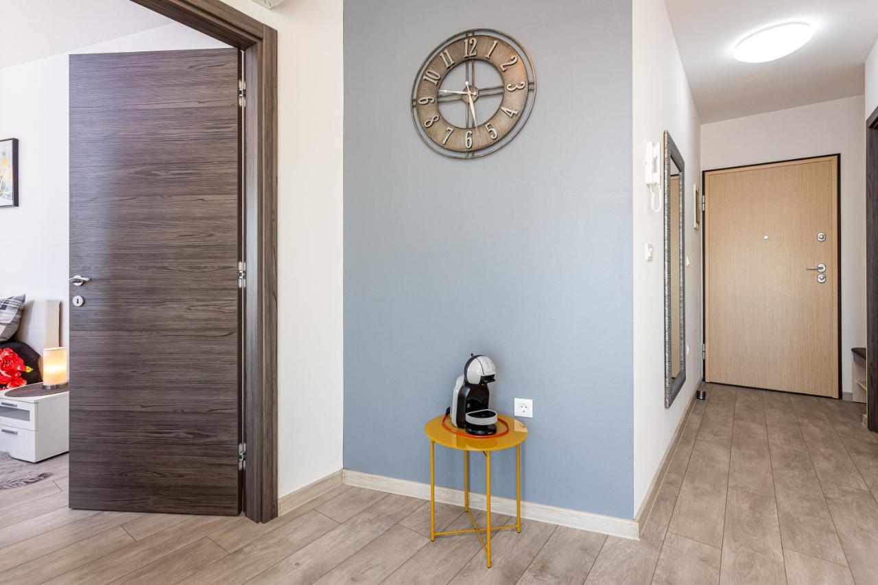 Apartment M****, New City Apartment + Parking プーラ エクステリア 写真